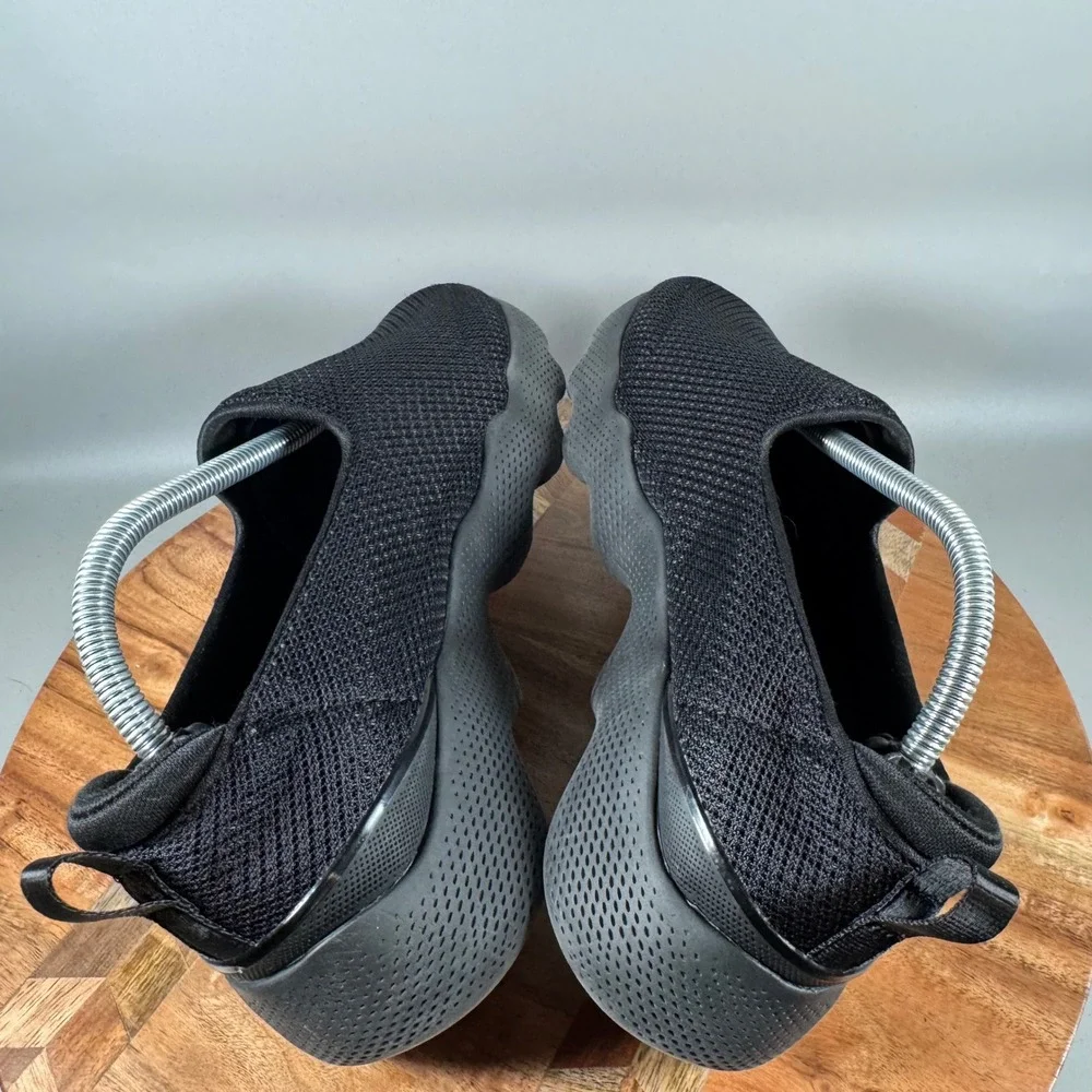 Skechers good used